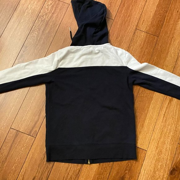 Sweater - Picture 2 of 3